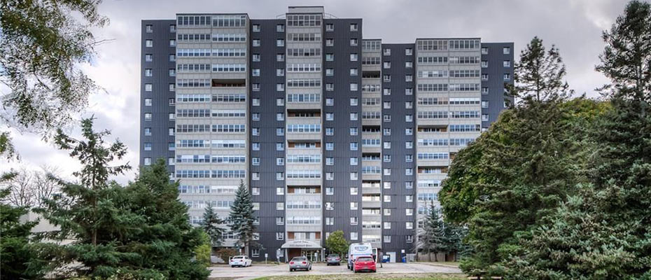 Bluevale Tower Condominiums at 225 Harvard Place, Waterloo