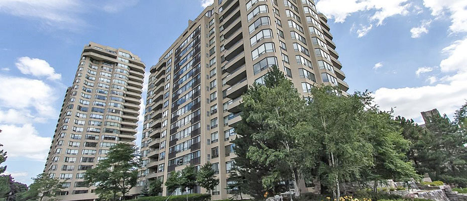 Waterpark Place Condominiums at 4 and 6 Willow Street, Waterloo